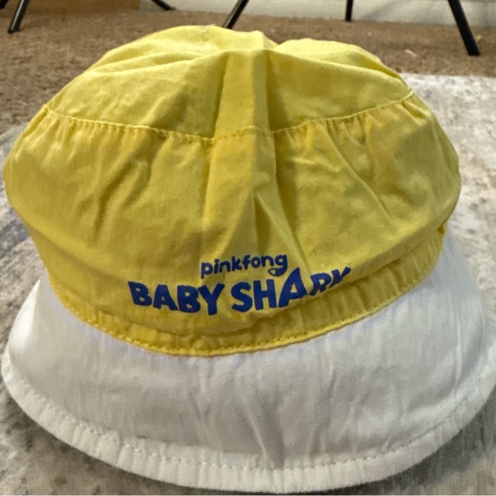 Pinkfong Baby Shark Kids Hat in Yellow and White